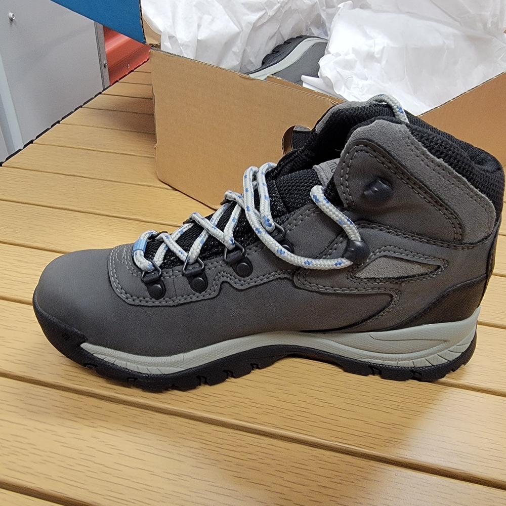 Columbia Women's Charcoal and Black Winter Boots